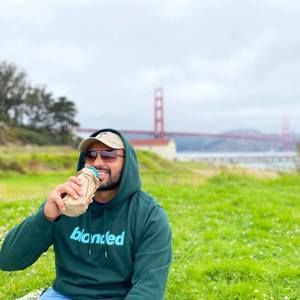 Meet your Posher, Emmanuel